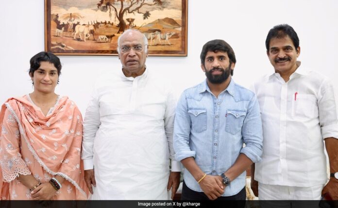 Vinesh Phogat, Bajrang Punia Join Congress