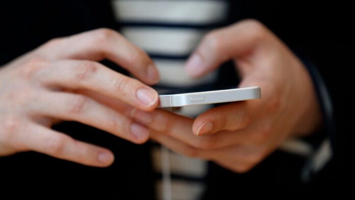 How to protect elderly parents with dementia from scam texts on iPhone