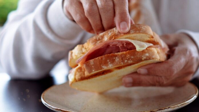 Processed meat like bacon and ham linked to stomach, esophageal cancer