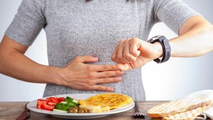 8-hour eating window may reduce cognitive decline in women, study says