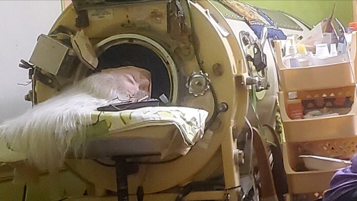 Polio survivor who was last American iron lung user dies at age 78
