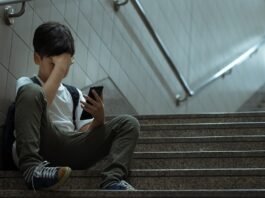 Cyberbullying warning signs every parent and grandparent must know Cyberbullying warning signs every parent and grandparent must know