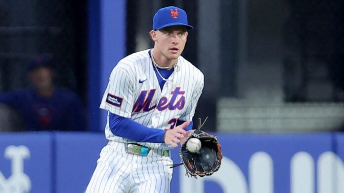 Mets-Caron-Benge-makes-historic-assists-against-Padres.jpg Mets' Caron Benge makes historic assists against Padres