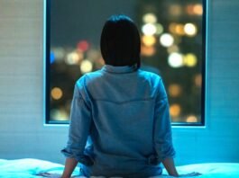 Neighborhood safety and greenery linked to longer sleep, study finds