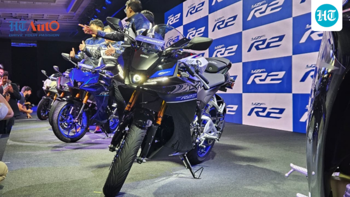 Planning to buy Yamaha YZF-R2? Hee's your complete monthly EMI guide
