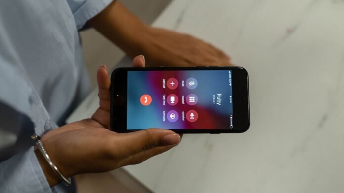 Silent voicemails without a ring could be ringless voicemail spam