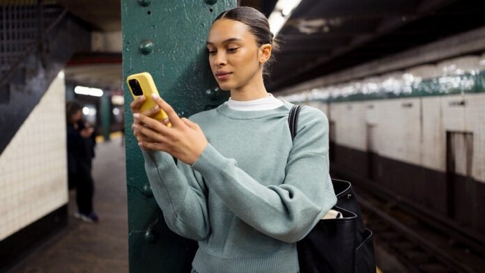 How to stop phone addiction using iPhone Screen Time or Android tools