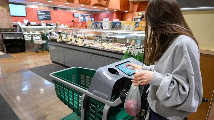 Smart shopping cart users spend 32% more, new grocery study finds