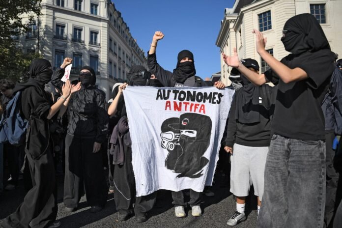 Antifa cells mobilize across France for National Rally protests in Orléans