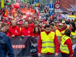 Brussels protests draw 30,000 amid police clashes over austerity measures Brussels protests draw 30,000 amid police clashes over austerity measures