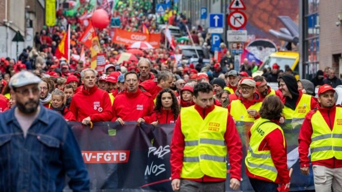 Brussels protests draw 30,000 amid police clashes over austerity measures
