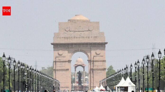 Delhi breathes worst AQI of the season, experts warn of more polluted days | Delhi News