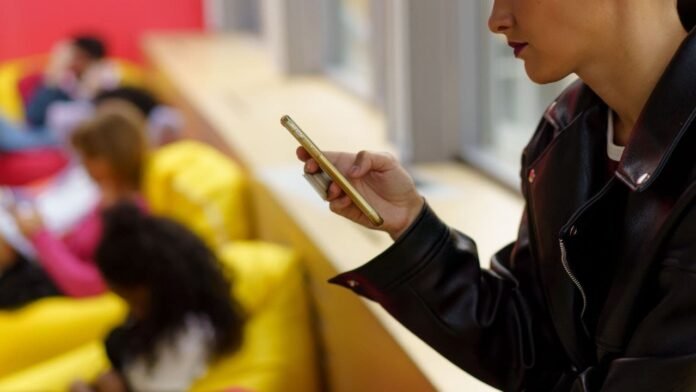 Find My iPhone, Google Find Hub and Samsung Find settings to know