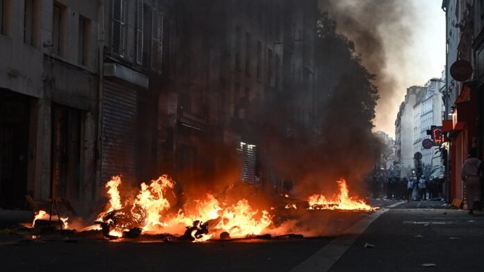 France deploys military for 'massive police operation' amid riots