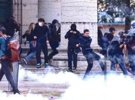 France student protests leave teen without hand after police clash France student protests leave teen without hand after police clash