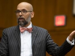 Magistrate judge tosses DOJ obstruction charges against FBI officials