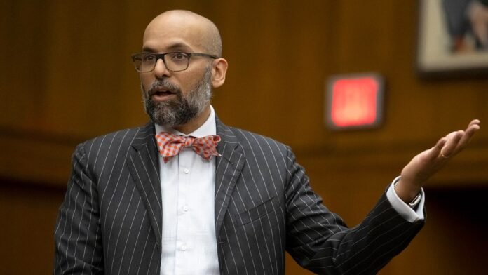 Magistrate judge tosses DOJ obstruction charges against FBI officials