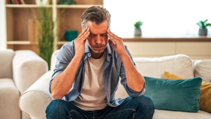 Neurologist-warns-information-overload-triggers-helicopter-brain-response.jpg Neurologist warns information overload triggers 'helicopter brain' response