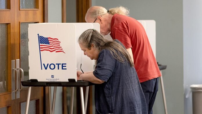 Researchers find 30 fake Texas campaign stores amid FBI scam warning